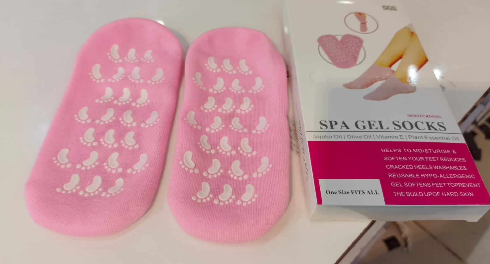 Reusable Silicone Spa Gel Socks For Dry Feet And Cracked Heel Treatment – Moisturizing Hydrating Softening And Skin Smoothing Overnight Foot Care
